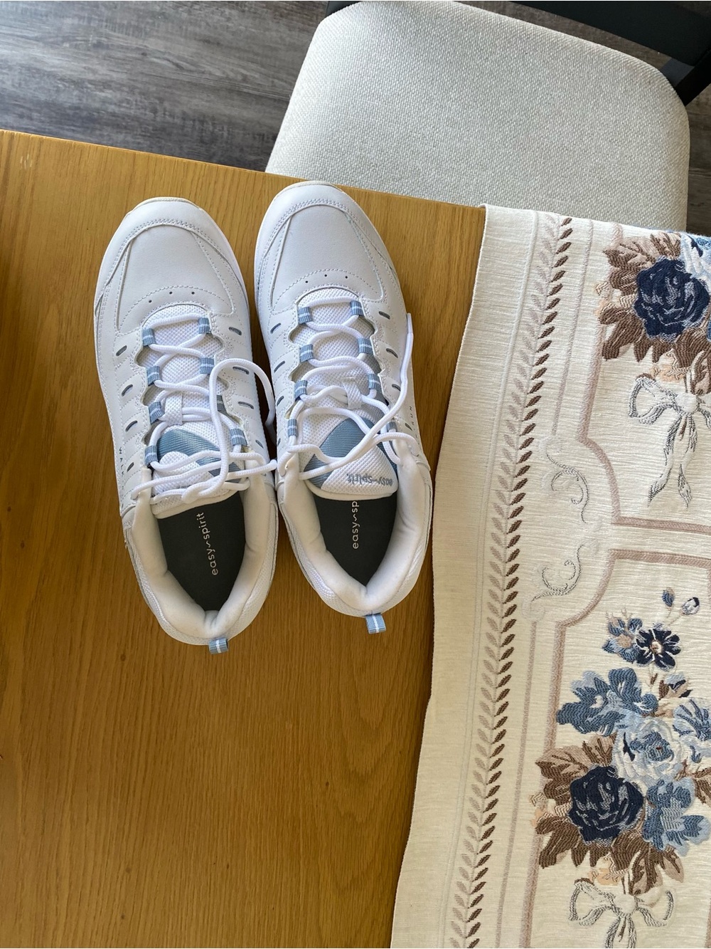 Easy Spirit White and Light Blue Walking Shoes
